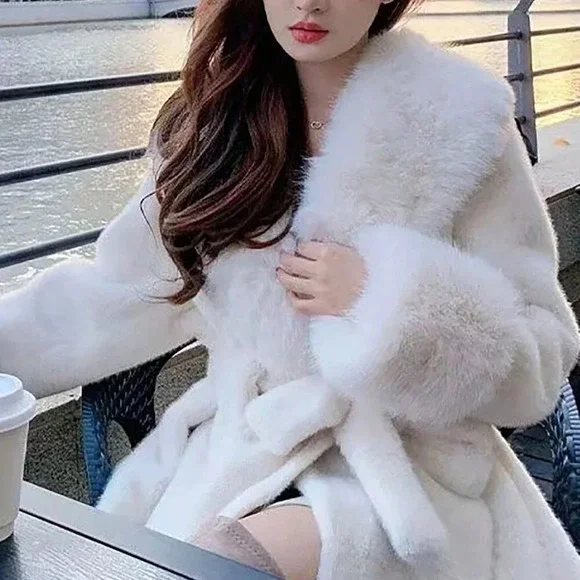 White Casual Women's Long Sleeve Faux Fur Collar Tie-Waist Faux Fur Jacket - Picture 4 of 6